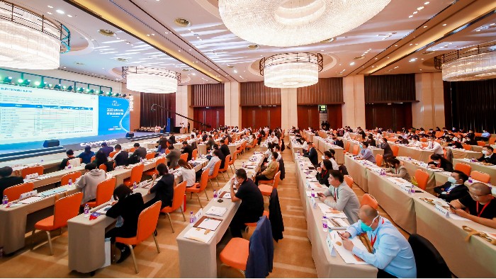 【百華鞋業(yè)】圓滿出席第六屆博鰲企業(yè)論壇暨亞洲經(jīng)濟(jì)大會！