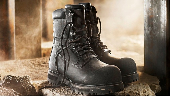 百華鞋業(yè)|冬季勞保鞋大批量采購(gòu)需要注意哪些，才能既好用又保暖？