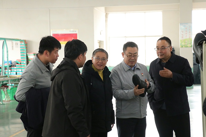 國(guó)內(nèi)著名集團(tuán)蒞臨百華鞋業(yè)，攜手打造合作新篇章！