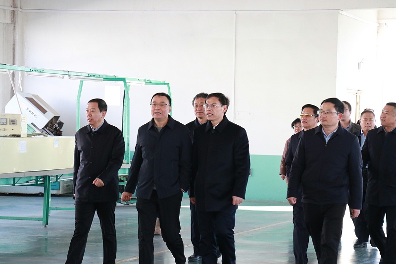 沂南縣委書記侯占夫百華鞋業(yè)調(diào)研指導(dǎo) 沂南縣委書記侯占夫百華鞋業(yè)調(diào)研指導(dǎo)