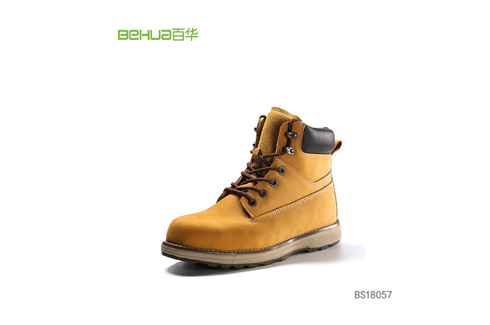 今冬流行“勞保風(fēng)”，不是雪地靴買不起，而是勞保鞋更有性價(jià)比