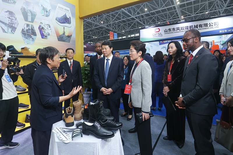 0B6A2704-opq4023849139